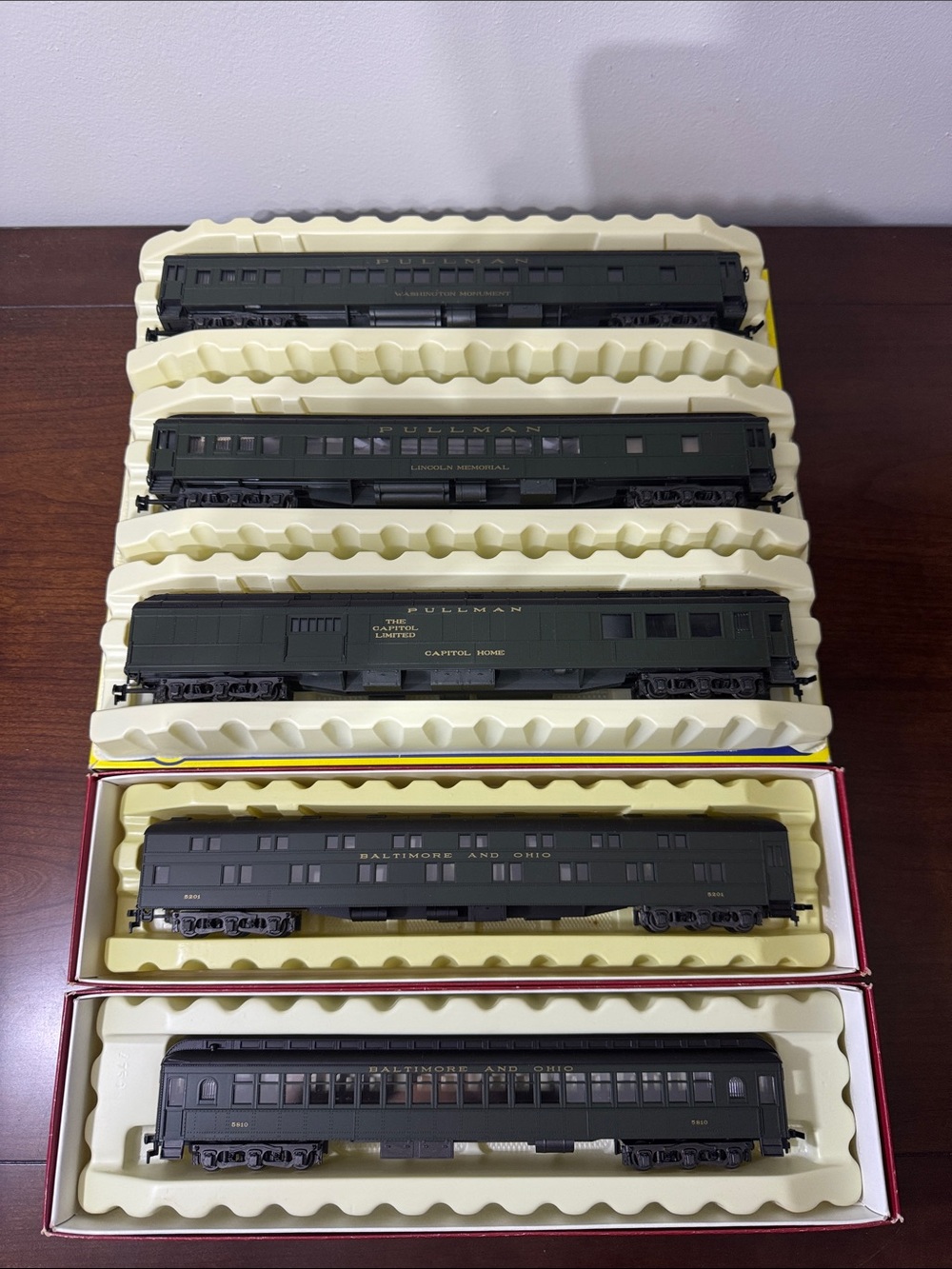 Rivarossi AHM Baltimore & Ohio 1920’s HO Scale 5 Piece Passenger Car Set (New)